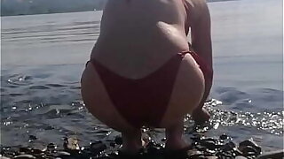 MATURE STEPMOM Show Me Naked Ass and Tits on the Beach - Perpendicular Video On Smartphone